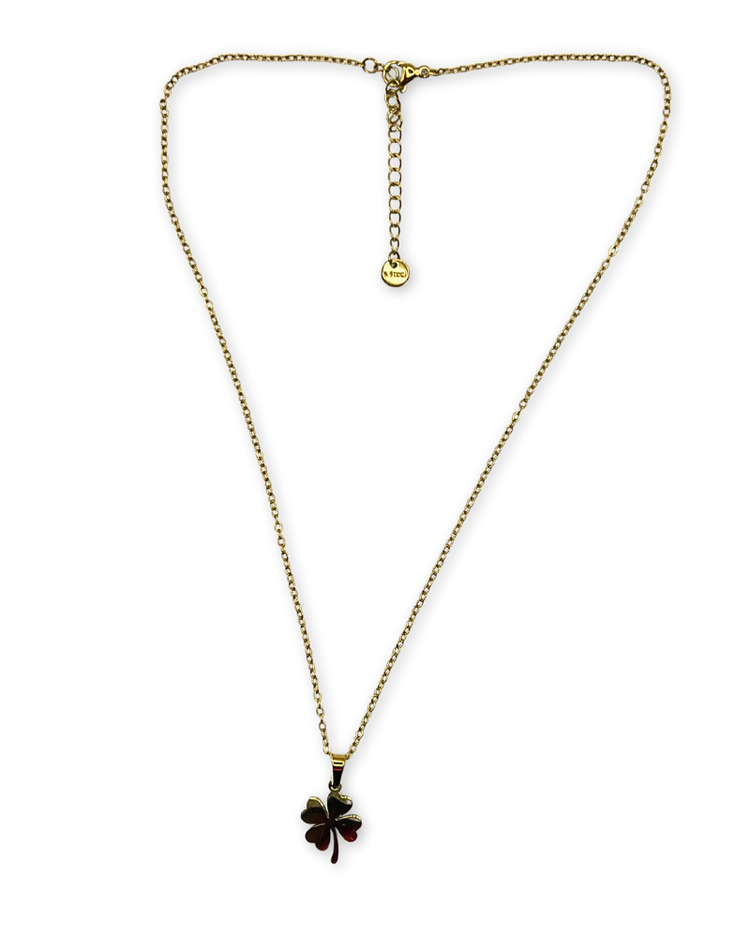 Goudkleurige ketting met klavertje vier hanger