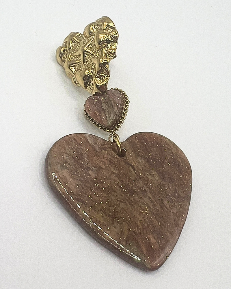 Bruine en gouden hartoorbellen