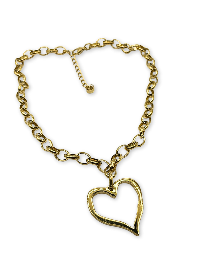 Goudkleurige schakelketting met grote harthanger