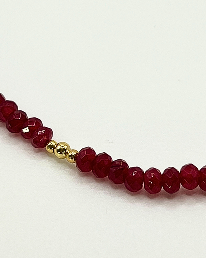 Natuurstenen kralenketting in bordeauxrood