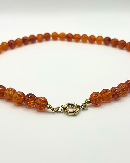 Kralenketting in bruintinten