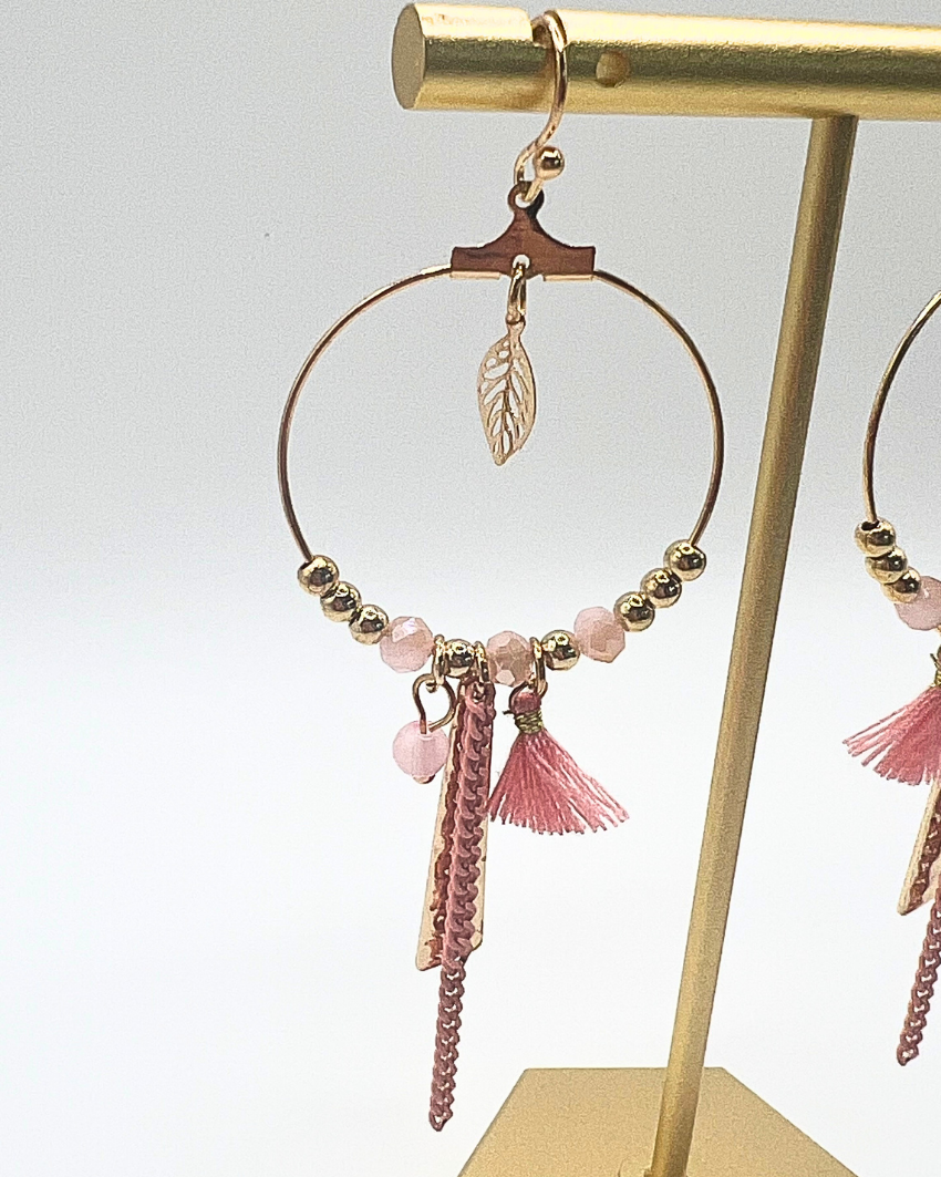 Boho cirkelvormige roze kwastoorbellen