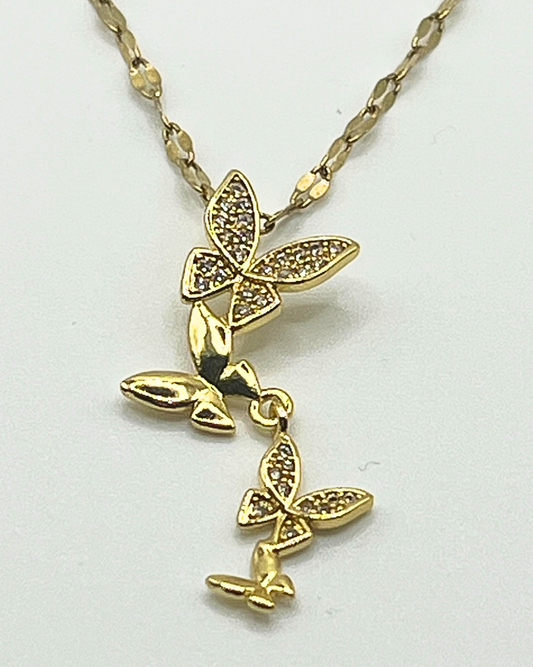 Goudkleurige ketting van roestvrijstaal met vlinders en kleine zirkonia's