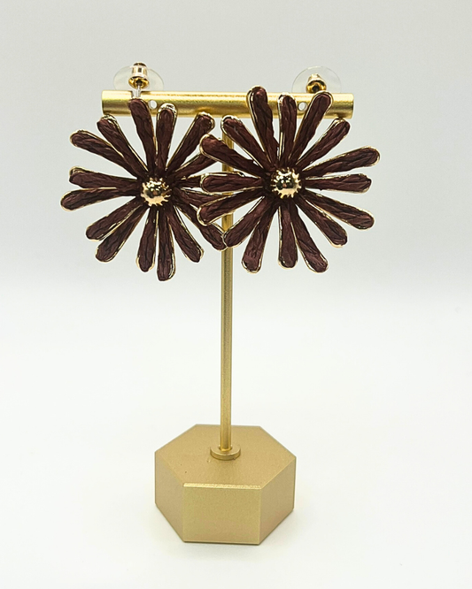 Bordeaux kleurige bloemoorbellen