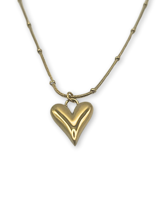 Goudkleurige ketting met harthanger