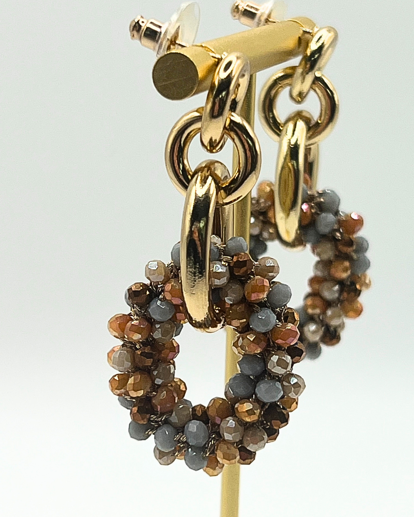 Oorbellen ovaal met kralen in warme herfsttinten